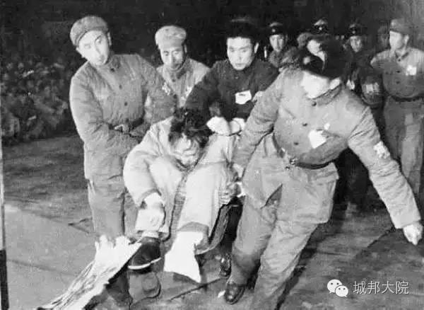 寻找当年的红卫兵06.jpg