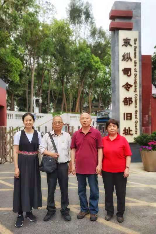 北撤子弟的照片（2）.jpg