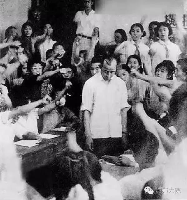 寻找当年的红卫兵01.jpg