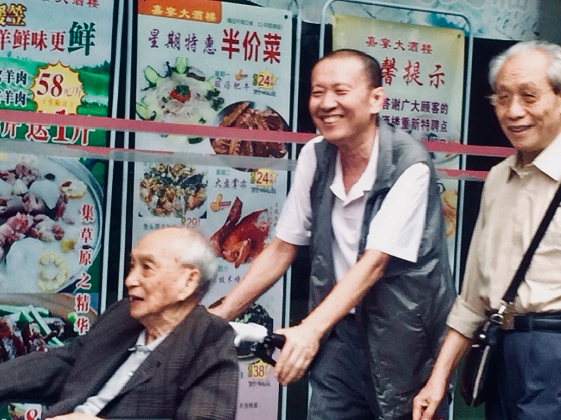 王国醒老师照片（2）.jpg